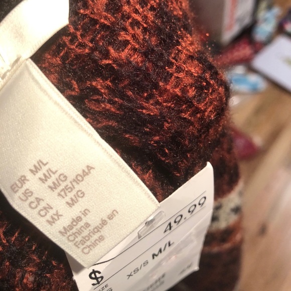 H&M Sweater - Picture 5 of 5